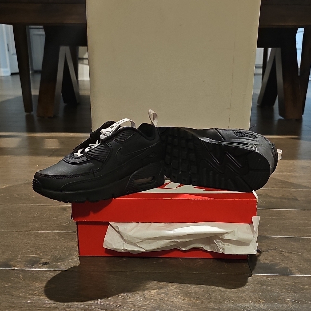 Nike Black Sneakers with Textured Upper and White Accents